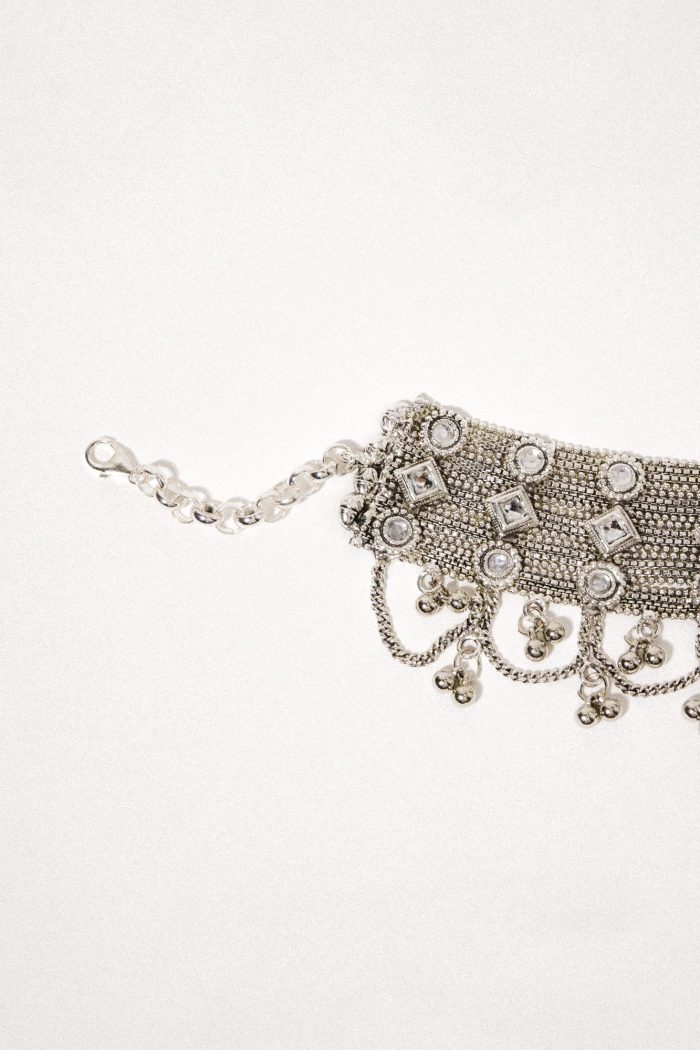 Elegant Crystal Chandelier Necklace - Image 3