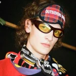Retro Tortoiseshell Wraparound Sunglasses - Image 3