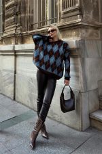 Chic Brown Faux Leather Handbag - Image 10