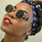 Stylish Gold-Framed Round Sunglasses - Image 3