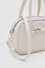 Chic White Bow Accent Handbag - Image 4