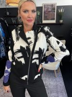 Abstract Pattern Zip-Up Knitwear - Image 8