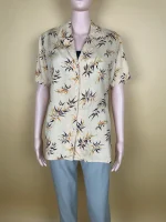 Elegant Floral Patterned Silk Shirt - Image 2