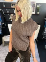 Chunky Knit Brown Vest - Image 8