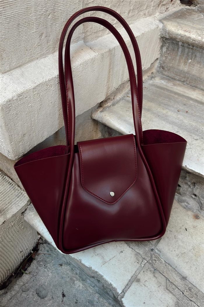 Elegant Maroon Handbag - Image 12