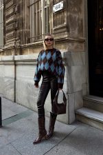 Chic Brown Faux Leather Handbag - Image 11