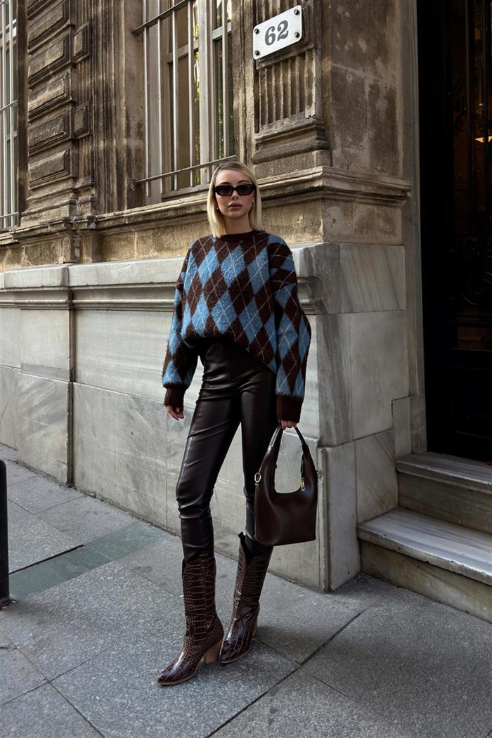 Chic Brown Faux Leather Handbag - Image 11